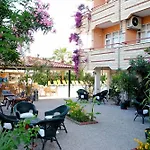 Otel Beyaz Saray