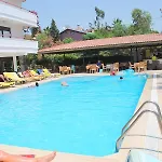 Otel Beyaz Saray Side