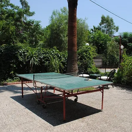 Beyaz Saray فندق 2*