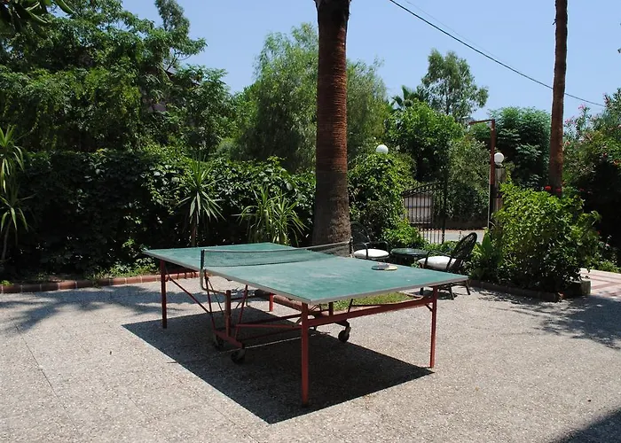 Beyaz Saray Hotell 2*